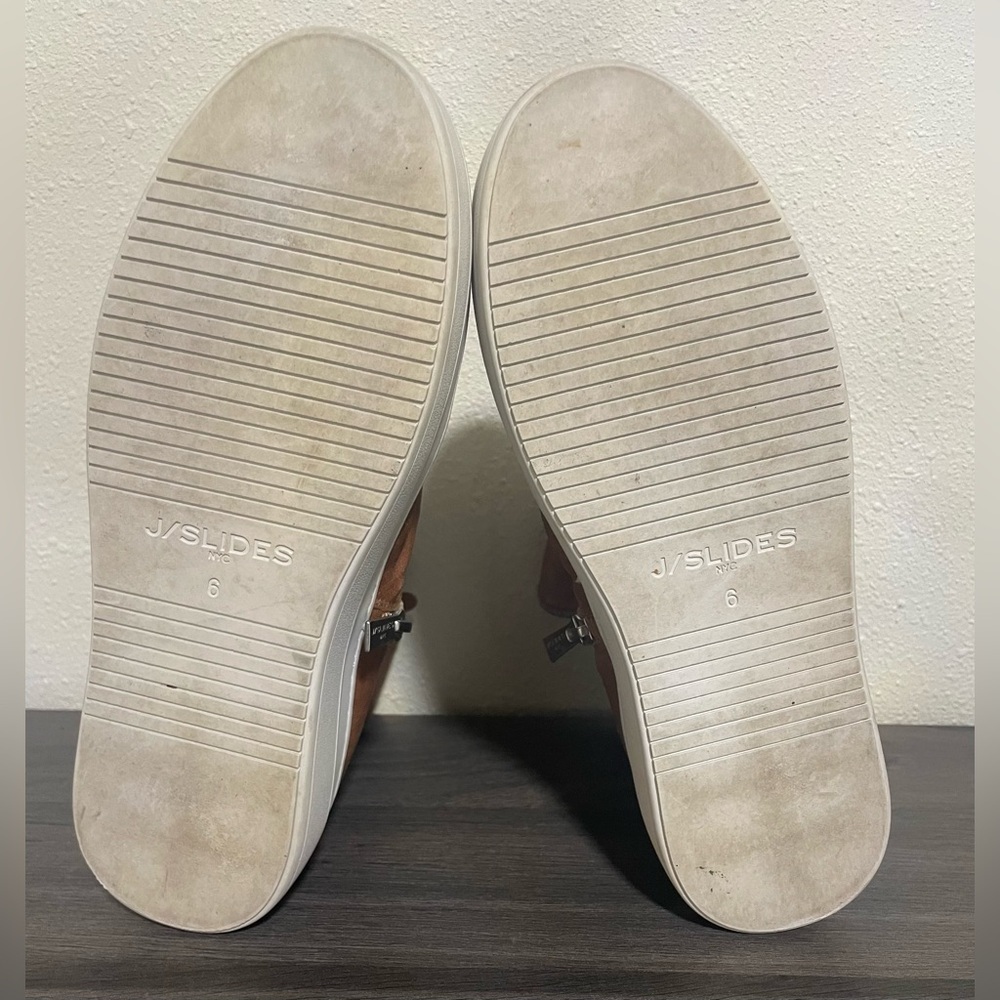 🍂 J Slides Brown and White Shoes - Picture 8 of 9
